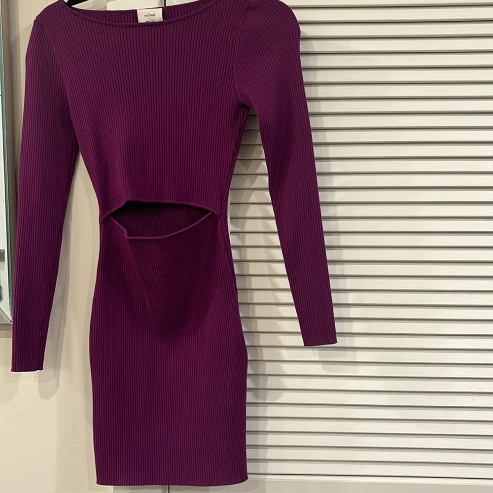 AIRTZIA LONG SLEEVE DRESS WITH CUT OUT